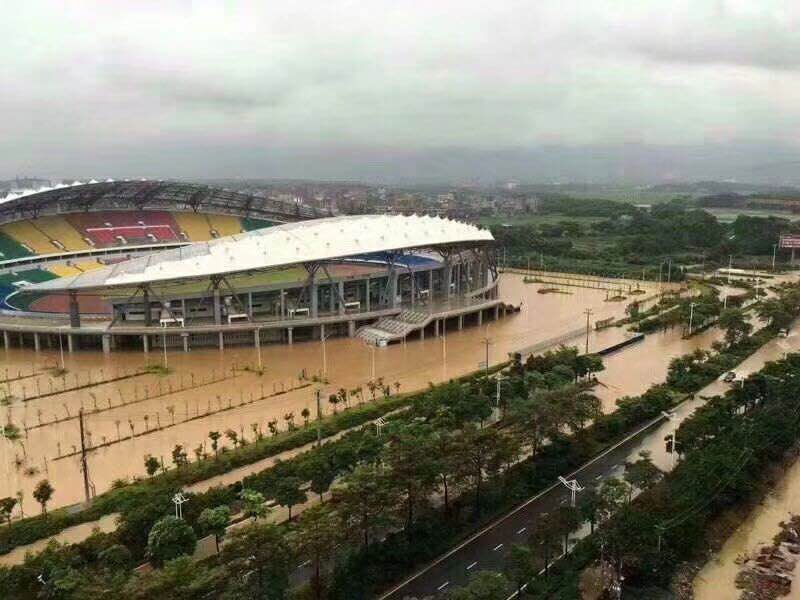 暴雨導(dǎo)致城市積水內(nèi)澇